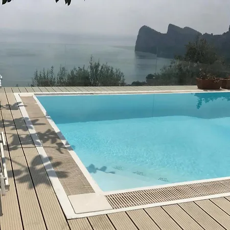Coppetelle Sleeps 6 Pool Air Con Wifi